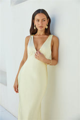 Cheers To You Satin Maxikleid Gelb