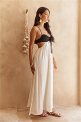 Maxikleid „Von der Sonne geküsster Sand“ in Weiß