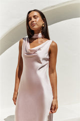 Blossom Kisses Satin-Maxikleid Pink