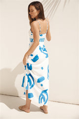 Whirlwind Skies Maxikleid aus Satin in Blau