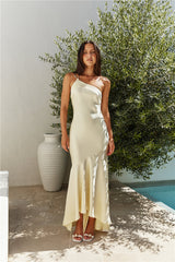 Champagne Chat One-Shoulder Maxikleid Gelb