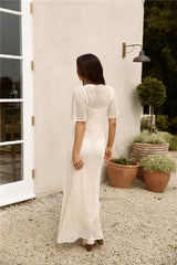 Kalt draußen gestricktes Maxikleid Beige