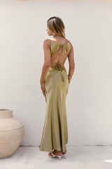City Silhouettes Satin Maxikleid Olive
