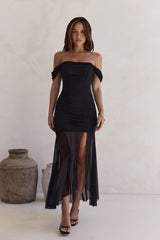 Maxikleid Soft Shadows aus Mesh mit Carmen-Ausschnitt, Schwarz