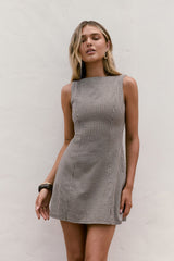 Verträumtes Himmel-Gingham-Minikleid Braun