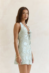 Chasing Truth Neckholder-Minikleid aus Mesh Salbei
