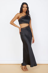 Limitless Love Satin-Maxikleid Schwarz