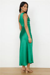 Mein One-Shoulder-Maxikleid in Grün