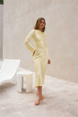 Vergissmeinnicht Satiniertes Maxikleid Butter