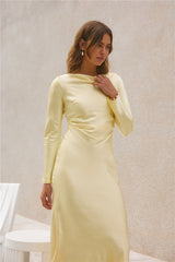 Vergissmeinnicht Satiniertes Maxikleid Butter