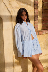 Saphirblaue Shorts