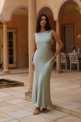 Isabel Carmona Midikleid Salbeigrün