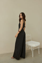 Secret Society Off-Shoulder Jumpsuit Schwarz