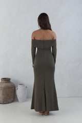 Das Off-Shoulder Maxikleid „The Getaway Edit“ Oliv