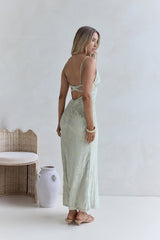 Maxikleid aus Mesh „Far And Away“ Salbeigrün