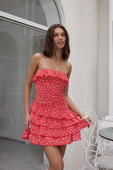 Trägerloses Minikleid „Hold Me Closer“ Rot