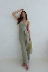 Trägerloses Maxikleid „Follow You“ Salbeigrün