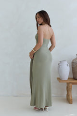Trägerloses Maxikleid „Follow You“ Salbeigrün