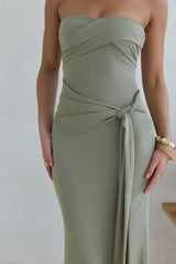 Trägerloses Maxikleid „Follow You“ Salbeigrün
