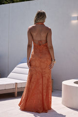 Mehr und mehr Neckholder Maxikleid Orange