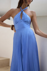 Perfektes plissiertes Neckholder-Maxikleid Blau