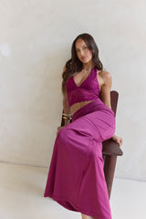Best Believe Maxikleid mit Neckholder und Spitze in Pflaume