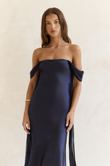 Maxikleid aus Satin mit Off-Shoulder-Trägern „Late Night Dreams“ Navy