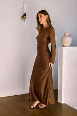 Cross The Skies Satin Maxikleid mit langen Ärmeln Braun