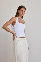 BASE Luxe Rib Simple Silhouette Neckholder-Top Weiß