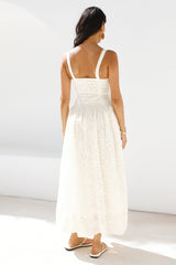Verzaubertes Nebel Maxikleid Creme
