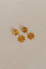 18K vergoldete baumelnde Ohrringe „Blazing Gold“
