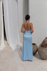 Lost In Love Maxikleid aus Satin (Blau)