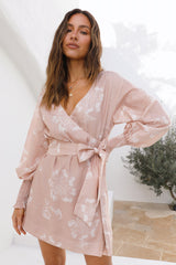 Kurzes beiges Kleid „Back From Vacation“