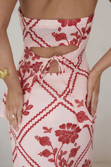 Minimalistisches trägerloses Longline-Top in Rot