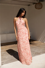 Rosa Maxikleid mit Neckholder und Schattierungen