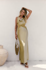 City Silhouettes Satin Maxikleid Olive