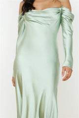 Classic Moments Satin-Maxikleid Salbeigrün