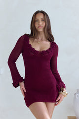 Rosy World Langärmeliges Strick-Minikleid Weinrot