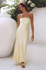No Two Alike Maxikleid Gelb