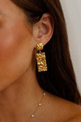 18 Karat vergoldete Vintage-Charm-Ohrringe Gold