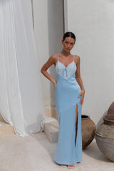 Lost In Love Maxikleid aus Satin (Blau)